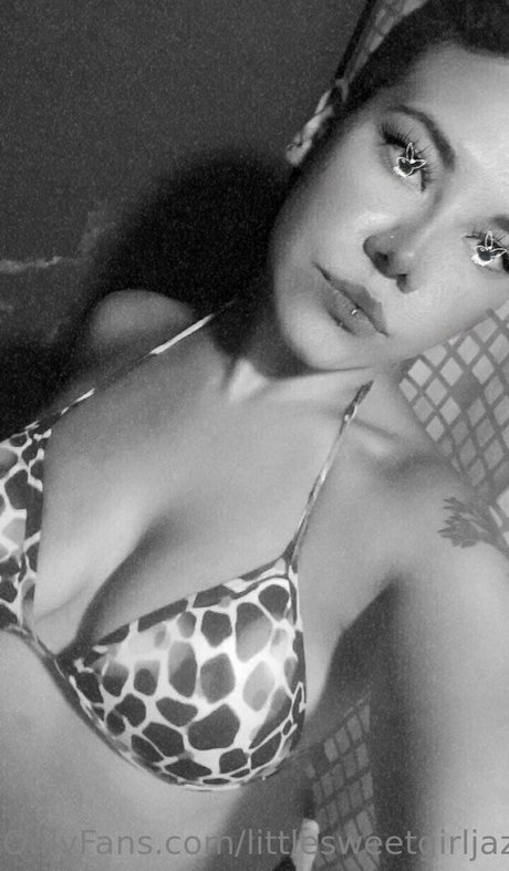 Littlesweetgirljaz