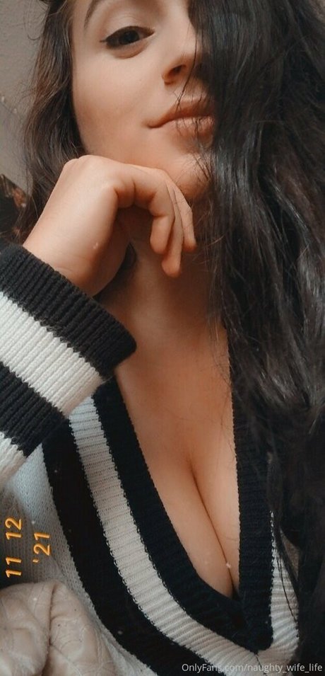 Naughtywifelife