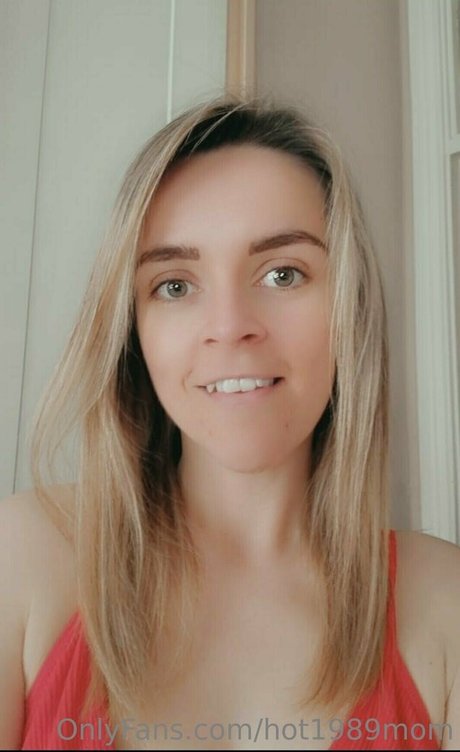 Hot1989mom