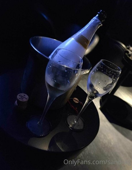 Nacktes geleaktes OnlyFans-Foto von Sandrag
