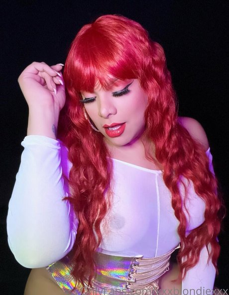 Xxxblondiexxx