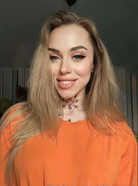 Elinsexy1