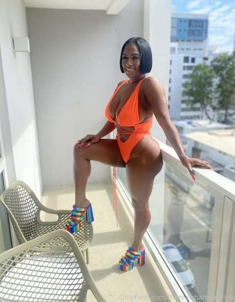 Therealchanellealicia