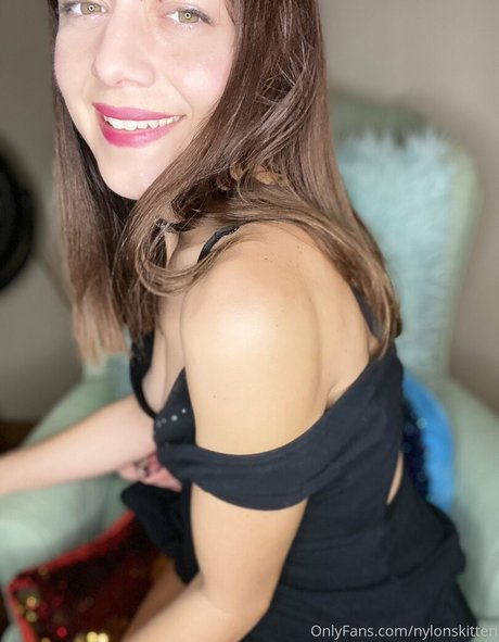 Nylonskitten