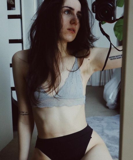 Dodie Clark