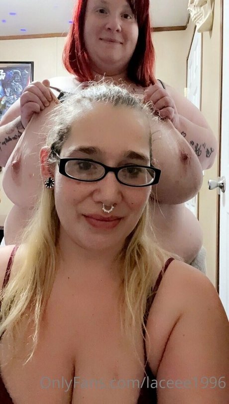 Laceee1996