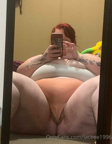 Laceee1996