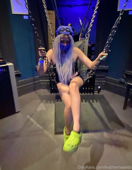 Leatherhoe666
