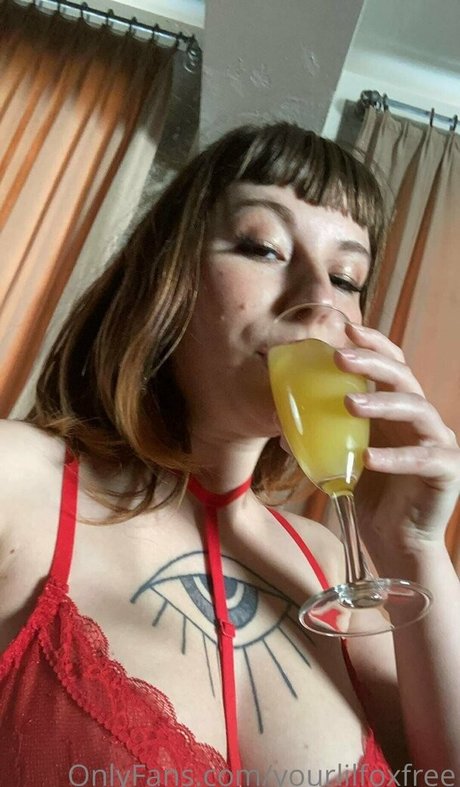 Nacktes geleaktes OnlyFans-Foto von Yourlilfoxfree