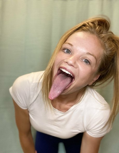 Katelynlongtongue
