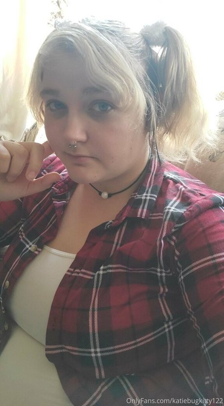 Katiebugkitty122