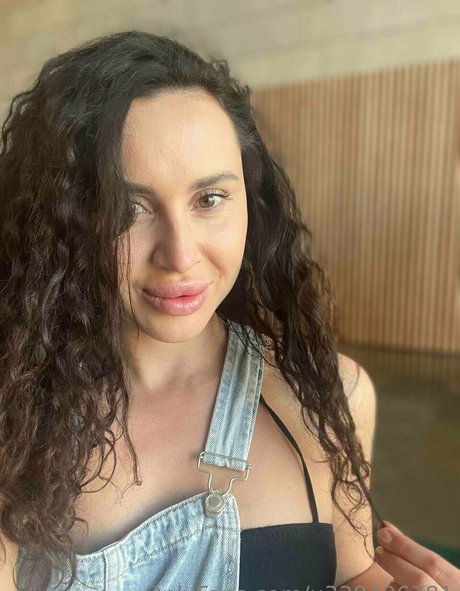 Julianainsanelyh0rny