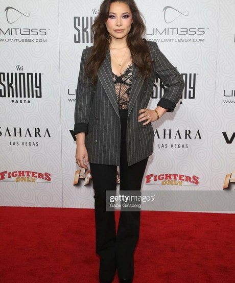 Jessica Parker Kennedy