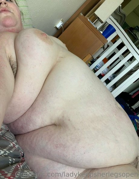 Ladykeepsherlegsopen