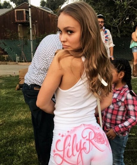 Lilyrose Depp