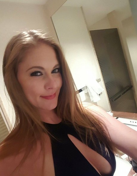 Las Vegas Hotwife