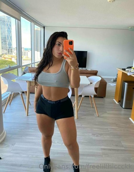 Freelilthiccckk