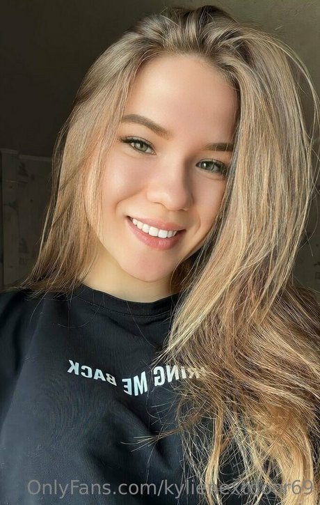Kylienextdoor69