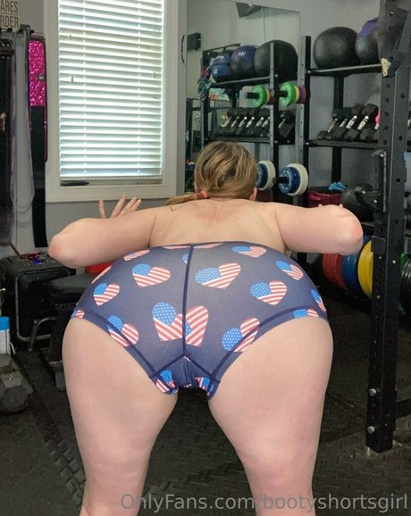 Bootyshortsgirl