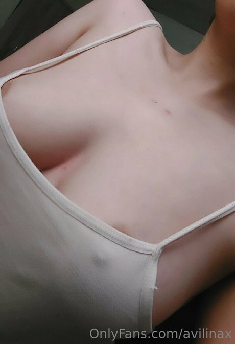 Avilinax