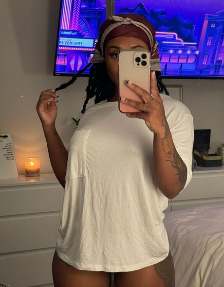 Therealbombshellmint