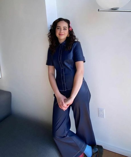 Mary Mouser
