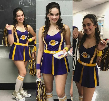 Mary Mouser