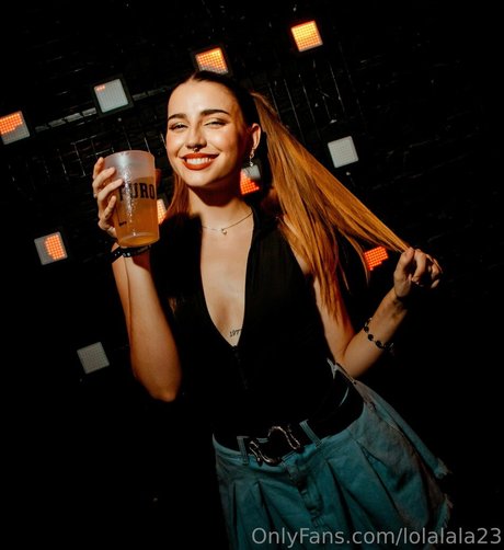 Lolalala23