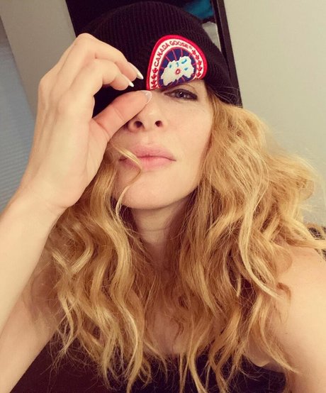 Nacktes geleaktes OnlyFans-Foto von Rachelle Lefevre
