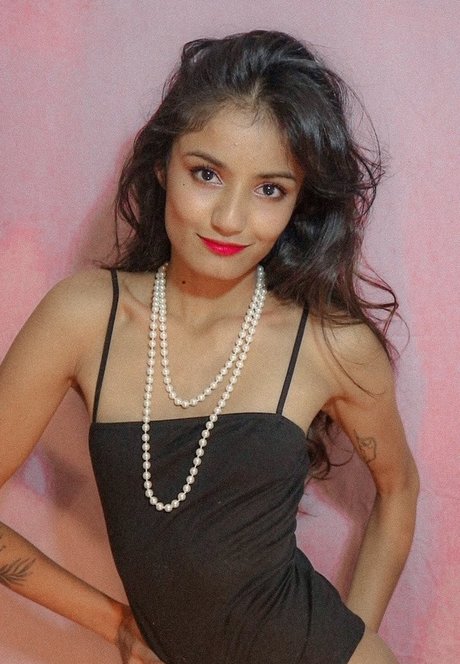 Nacktes geleaktes OnlyFans-Foto von Viva Athena