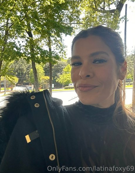 Latinafoxy69