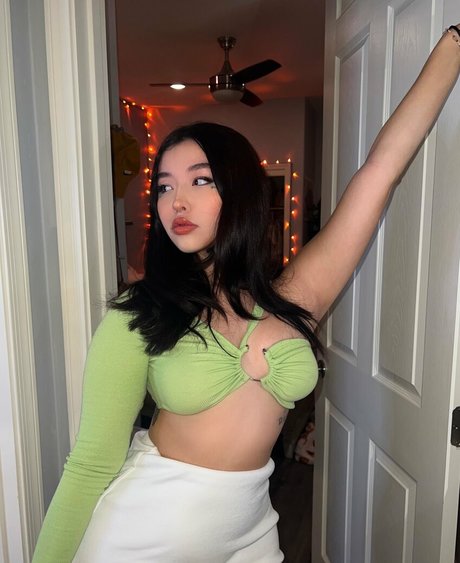 Nacktes geleaktes OnlyFans-Foto von Alexaisobell