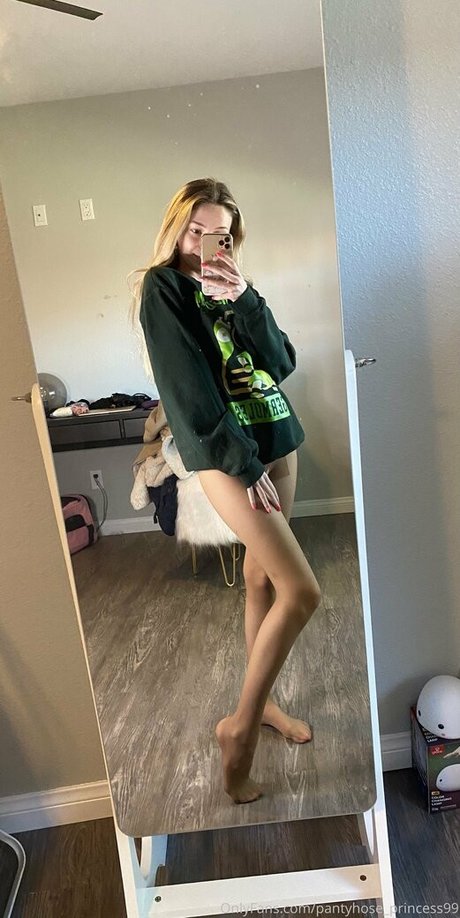 Pantyhoseprincess99