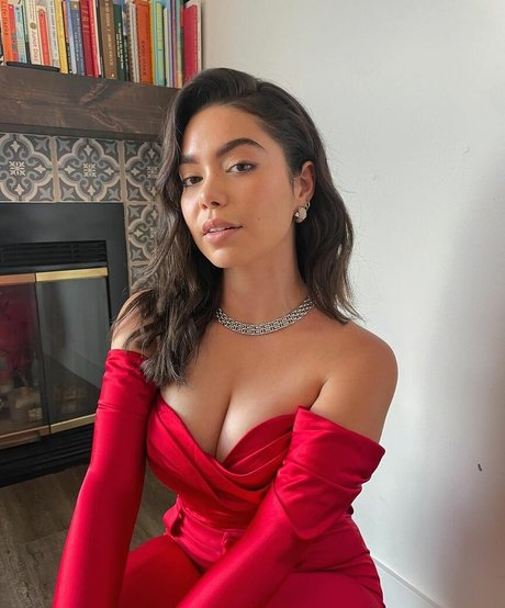 Aulii Cravalho