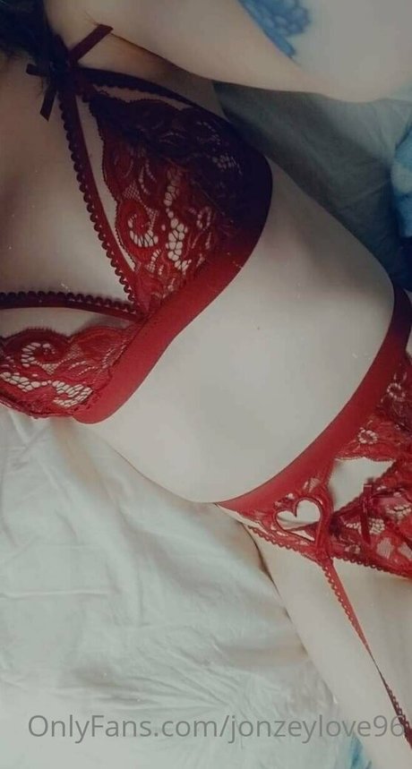 Jonzeylove96