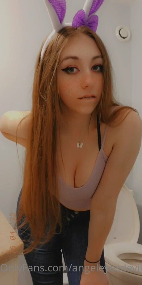 Angel Eyes Devil Thighs