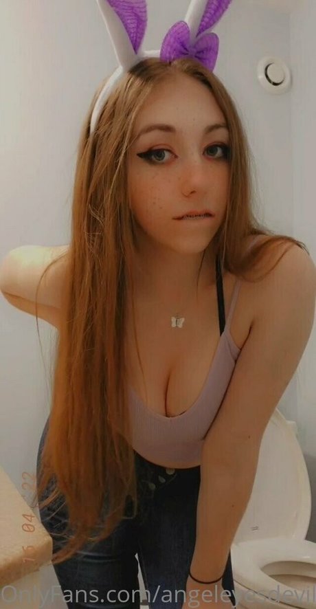 Angel Eyes Devil Thighs