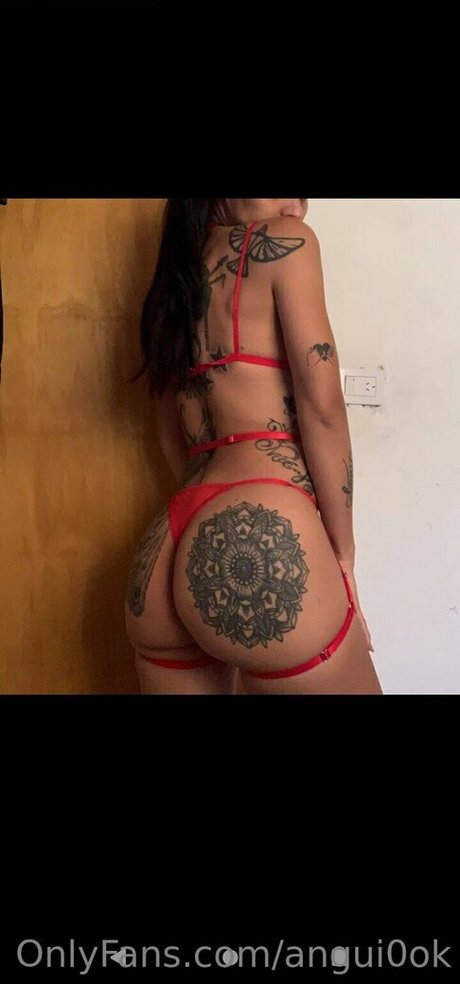 Nacktes geleaktes OnlyFans-Foto von Angui0ok
