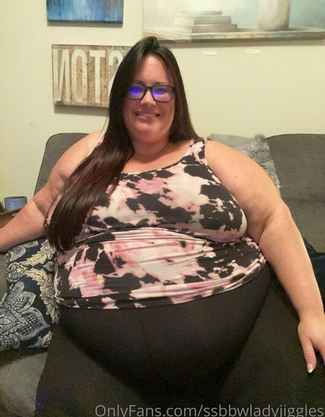 Ssbbwladyjiggles