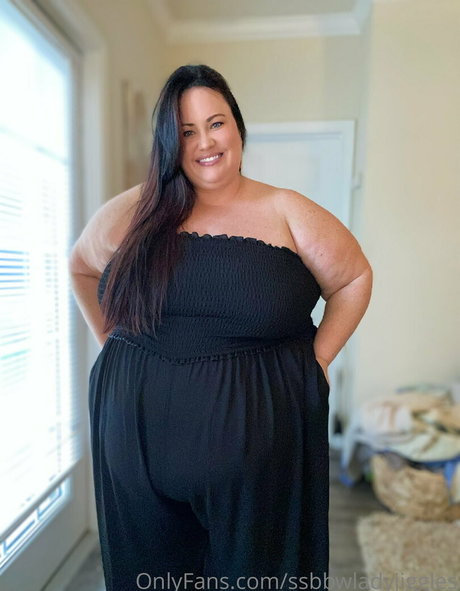 Ssbbwladyjiggles
