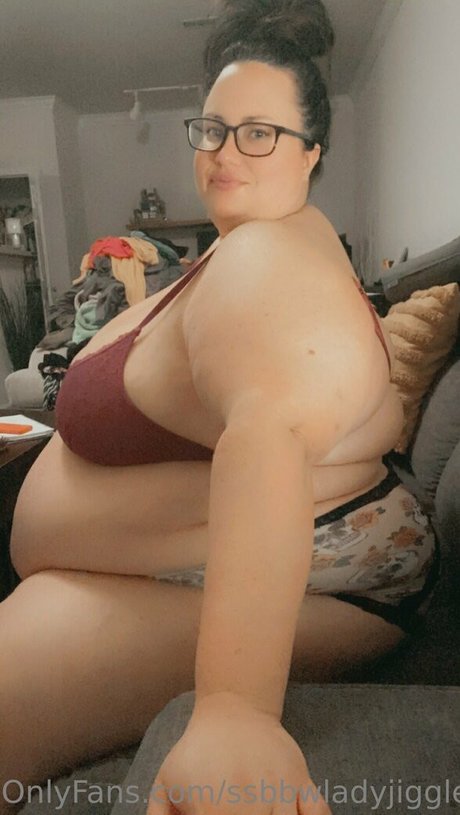 Ssbbwladyjiggles