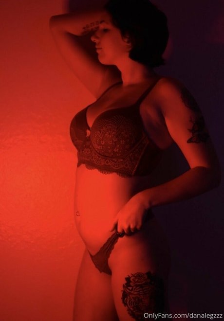 Danalegzzz