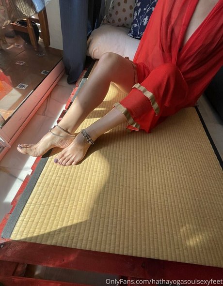 Hathayogasoulsexyfeet