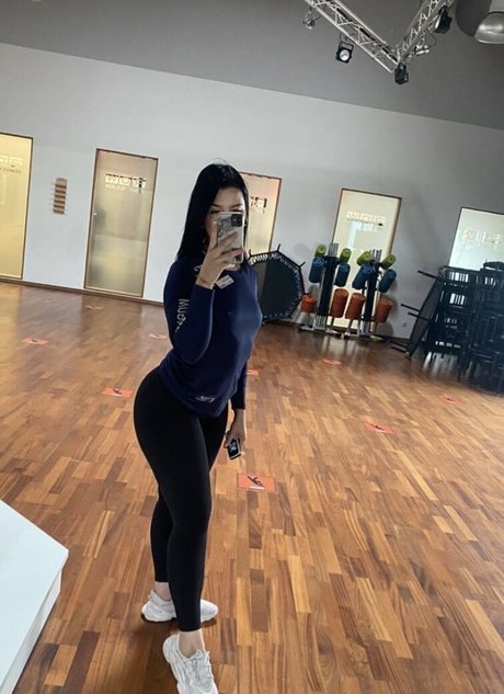 Nacktes geleaktes OnlyFans-Foto von Shitboxmommy